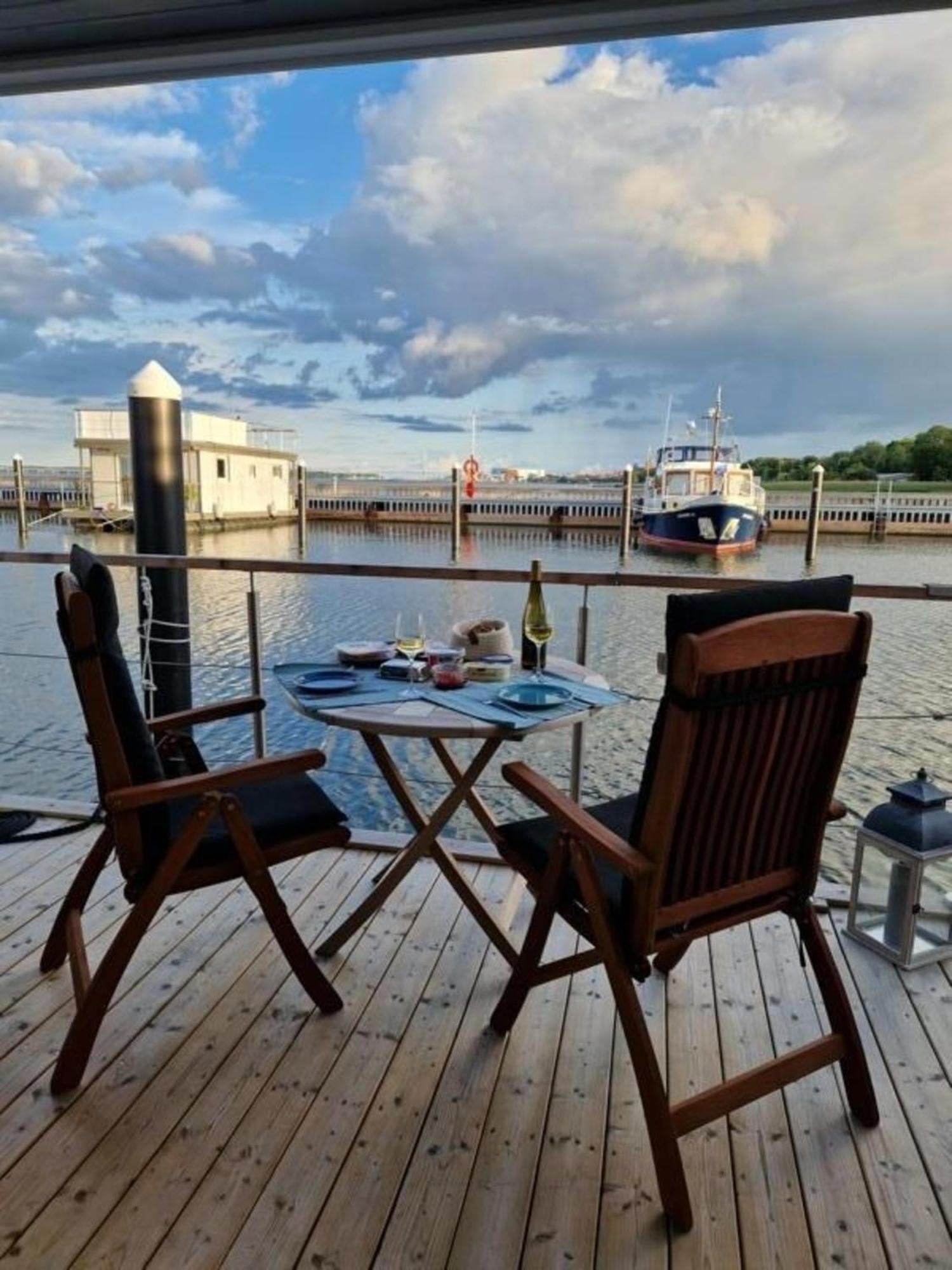 Hausboot Liliput Hotel Stralsund Exterior photo